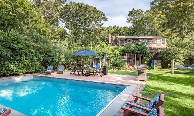 Village of East Hampton Cottage | Charming East Hampton cottage w/pool, near Georgica beach