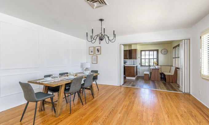 East Sacramento House | Charming East Sac Retreat CSU