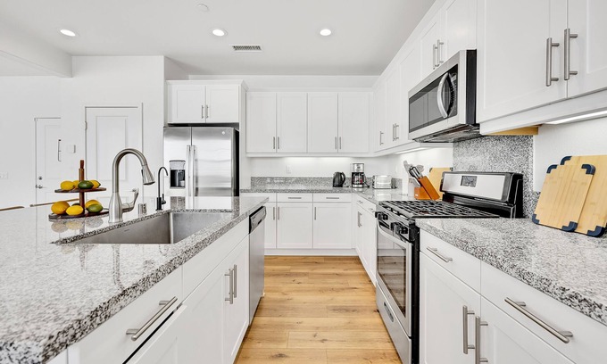 Eastvale Downs House | Charming Eastvale Escape: Perfect for Families