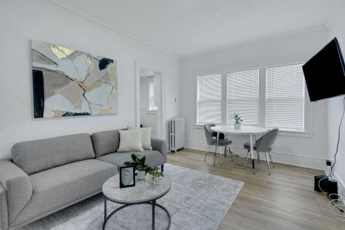 Downtown Rochester Apartment | Charming & Elegant 1bd1bth I Rochester