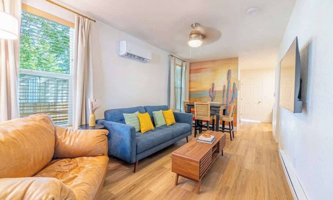 Old Southwest House | Charming Family 2BR Midtown Reno - Pets Welcome