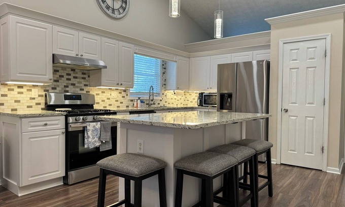 Duluth House | Charming Family Home in Duluth