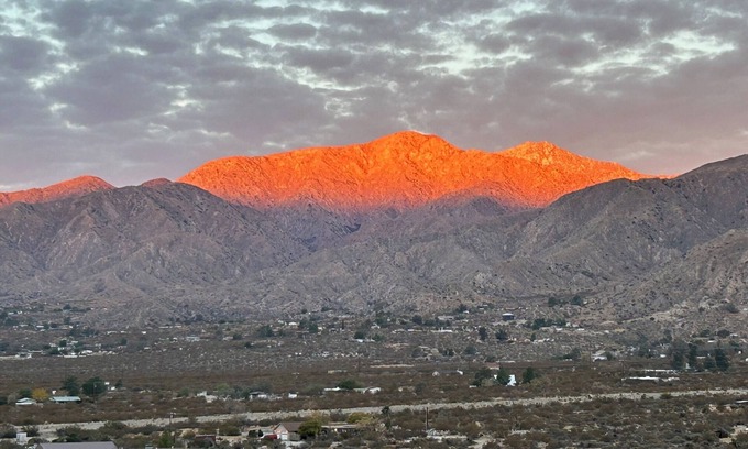 Morongo Valley House | Charming Family Friendly Home in Beautiful Desert Locale Near Joshua Tree
