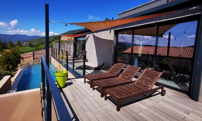 Roquebrun House | Charming family villa Les Schistes with HEATED swimming pool
