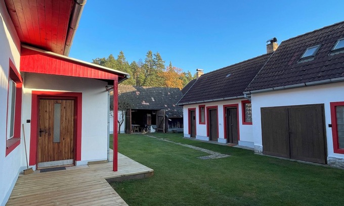 Vlkov Other | Charming farmhouse with sauna and WiFi in Vlkov