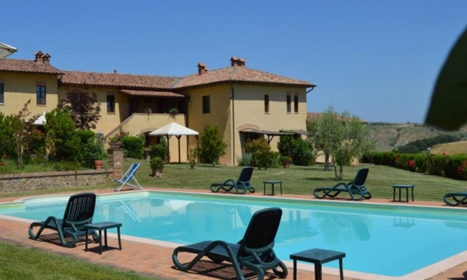 Asciano Apartment | Charming flat with pool surrounded by nature