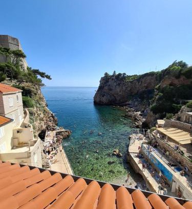 Pile Apartment | Charming Heaven New One on the beach