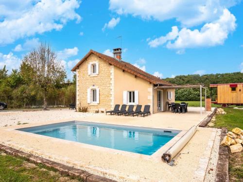 Hautefort House | Charming Holiday Home with Private Pool