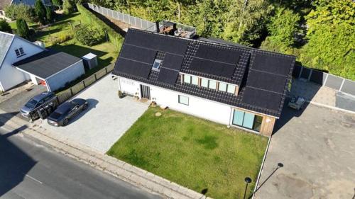 Odense Villa | Charming house for 11 persons in Odense with Luxury Rooftop Deck & Free Parking