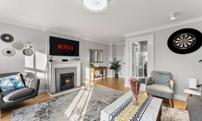 Alverthorpe House | Charming House in Wakefield - Sleeps 6