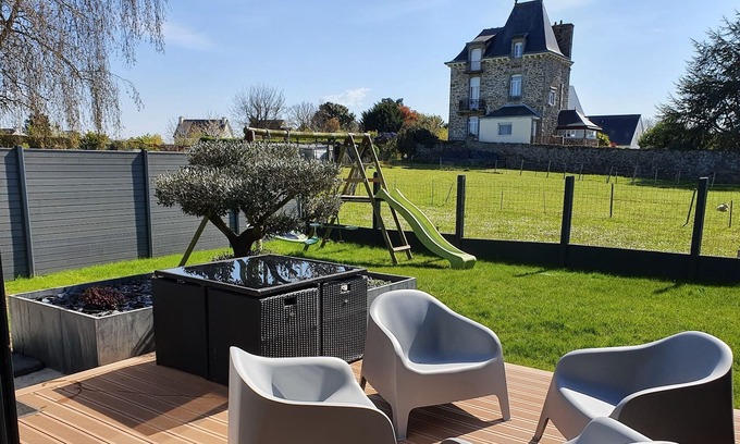 Plerin House | Charming house with jacuzzi and independent studio