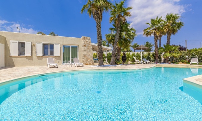 Nardo Villa | Charming house with pool and garden