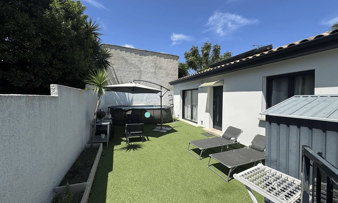 Bessan Villa | Charming house with swimming pool