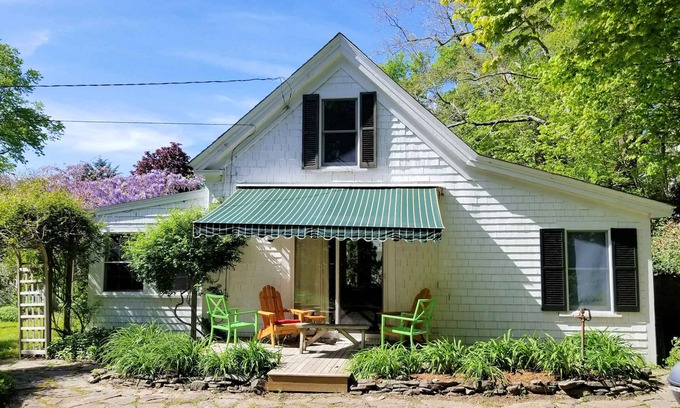 Wellfleet House | Charming In-Town 2BD Cottage-A/C, Outdoor Space, Walk to Main Street & Harbor