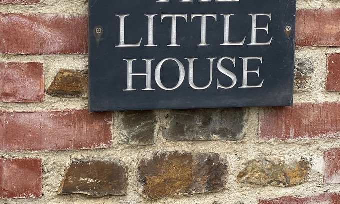 Kilkhampton Cottage | Charming Little House in village three miles from North Cornwall’s Coast.