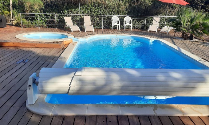 Les Arcs-sur-Argens Apartment | Charming little Provençal gîte*.