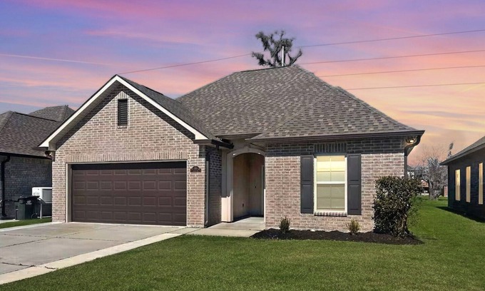 Houma House | Charming Louisiana Getaway – Comfort & Southern Hospitality! in Houma, LA