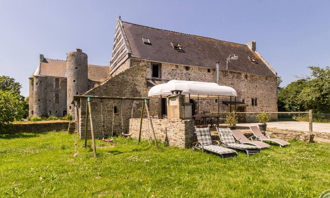 Saint-Lo-d'Ourville Cottage | Charming Medieval Press, Pets Allowed, Parking Included
