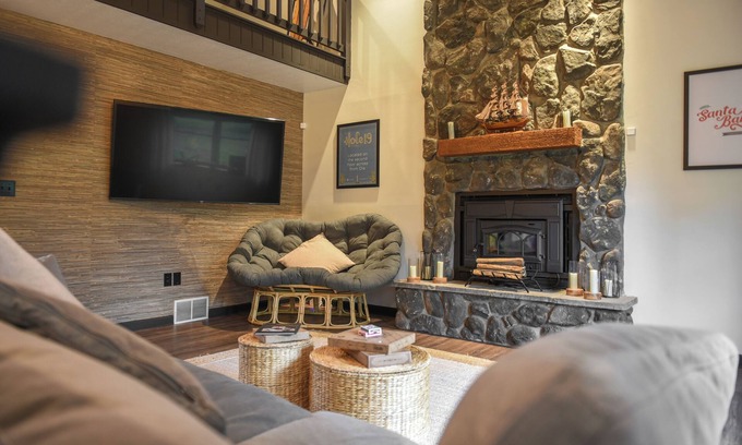 Racine House | Charming, Modern & Cozy Home