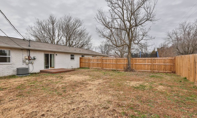 Fayetteville House | Charming modern duplex minutes to downtown Fayetteville