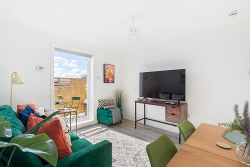 Kensal Green Apartment | Charming Mortimer Balcony Kensal Rise