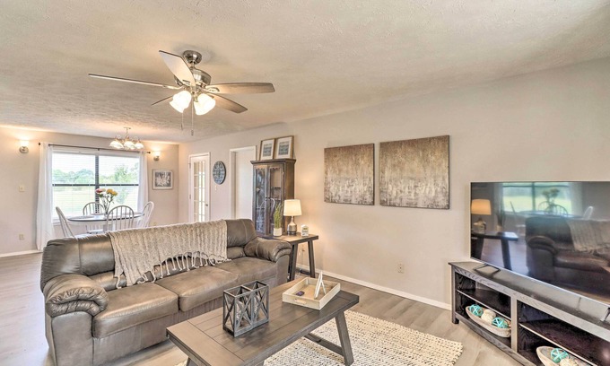 Mountain Home House | Charming Mountain Home Getaway w/Gas Grill!