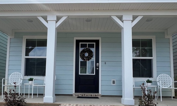 Biloxi House | Charming NEW 3 BR beachfront retreat in Biloxi - your perfect coastal getaway