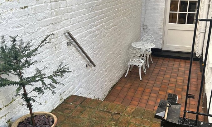 Battersea Apartment | Charming, newly decorated, Gdn flat, centrally located, next to Battersea Park