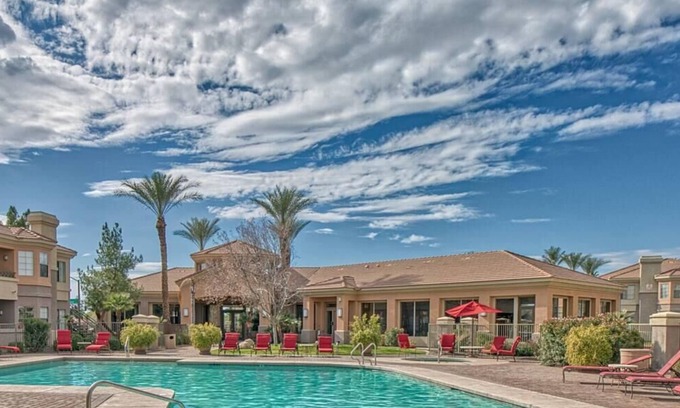 Gilbert Condo | Charming Newly Remodeled Resort Style Condo 1 Bdrm