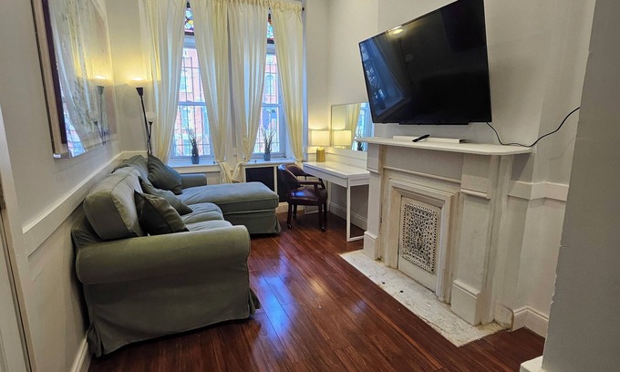 Jersey City Apartment | Charming newly renovated full-floor Jersey City brownstone with WiFi, AC