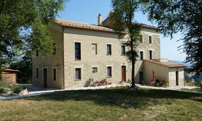 Pergola Apartment | Charming, newly renovated country house in the Marche