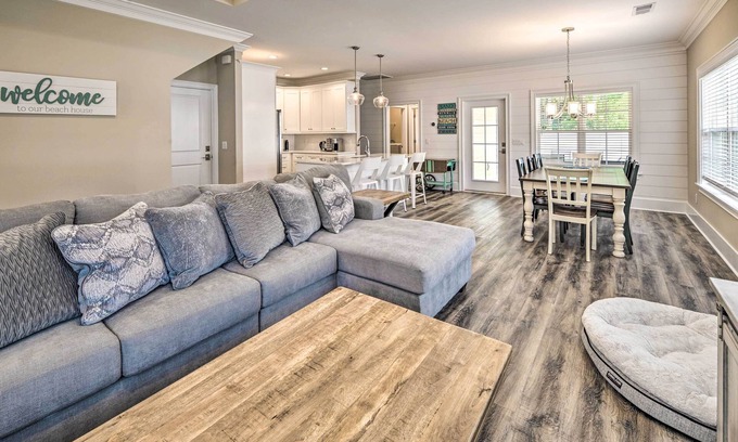 Pawleys Island House | Charming Pawleys Island Home ~ 4 Mi to Beach!