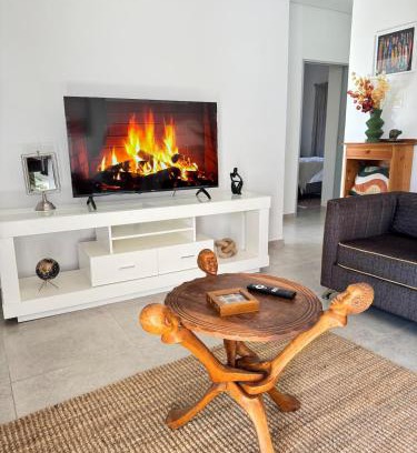 Hilton House | Charming Peaceful Hilton Home