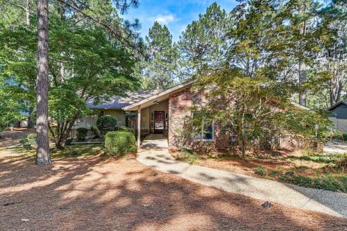 Pinehurst House | Charming Pinehurst Getaway with Golf Course View!