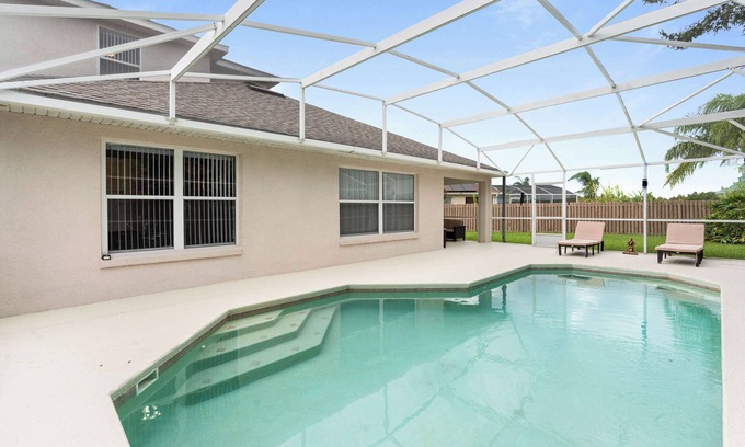 Kissimmee House | Charming Pool 4-bedroom house with Wi-Fi And AC