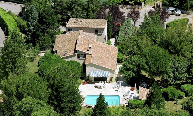 Cereste House | Charming Provencal villa with private pool and panoramic view.