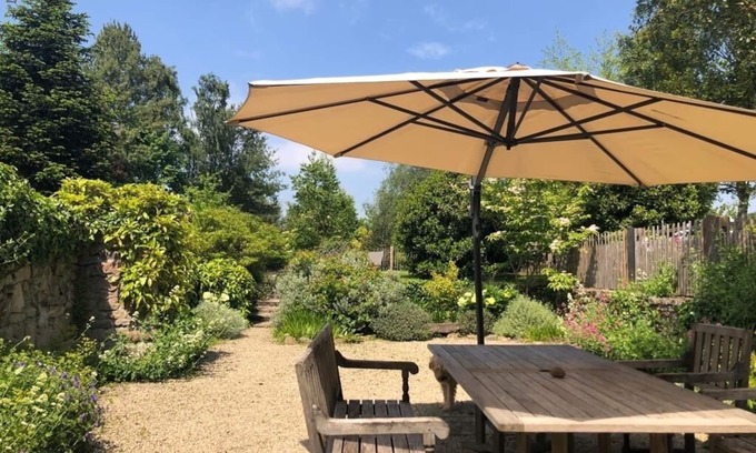 Plouer-sur-Rance Cottage | Charming recently renovated cottage in the heart of the countryside