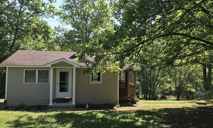 Piedmont House | Charming Riverside Cottage on 5 Acres- Perfect for Couples & Nature Lovers