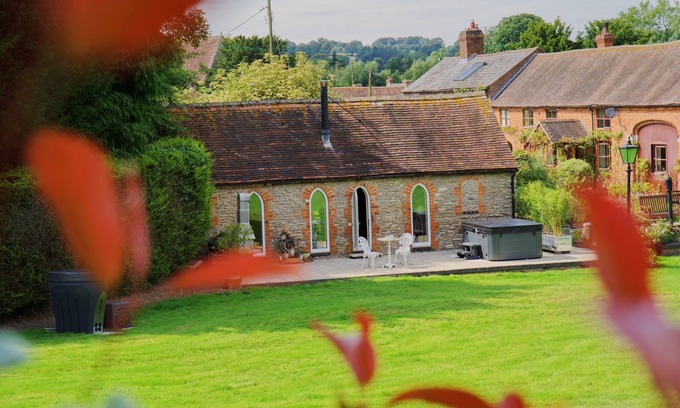 Wall-under-heywood Cottage | Charming Shropshire Cottage w/Private Hot Tub, Ice Bath & BBQ