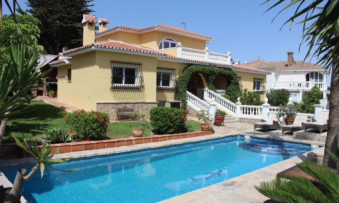 Torrequebrada Villa | Charming Spanish villa with saltwaterpool, sea views and amazing outdoor areas.