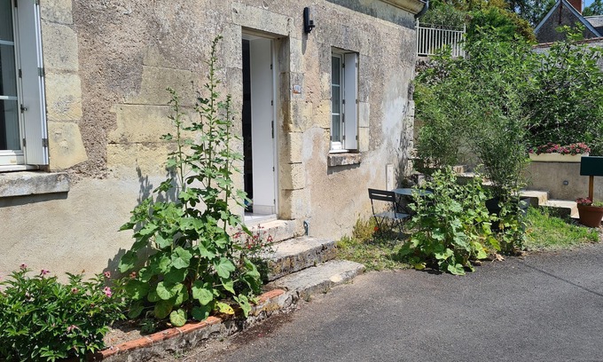 Montlouis-sur-Loire House | Charming stone house, 3*, quiet, close to amenities, Touraine Cottage
