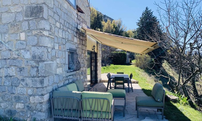 Sampzon House | Charming stone house with garden, WiFi, for 6 people - South Ardèche