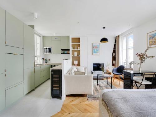 Hopital Saint-Louis Apartment | Charming studio - 2P - Canal Saint-Martin