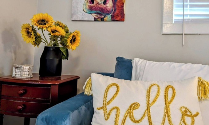 Lexington Apartment | Charming studio cottage just 5 minutes from delightful downtown Lexington!