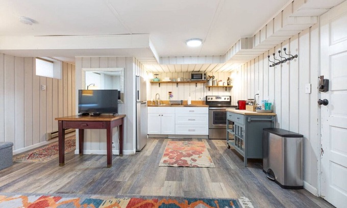 Heart of Missoula Apartment | Charming Studio In Heart Of Downtown Missoula