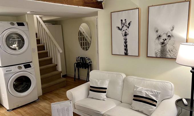 City Park Apartment | Charming Studio in Heart of City Park-Minutes to downtown! MANY AMENITIES!