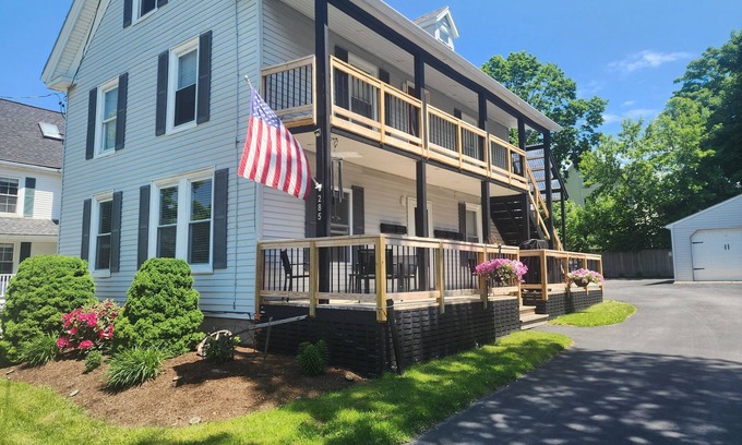Bangor Apartment | Charming studio in lovely Bangor Maine on Broadway park.