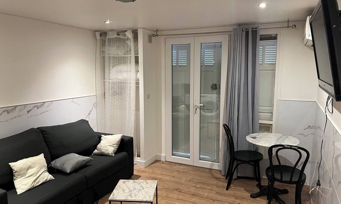 Les Baumettes Apartment | Charming studio in Nice,France