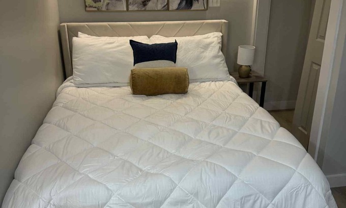 Downtown Memphis Apartment | Charming studio in peaceful Memphis with AC, fitness room