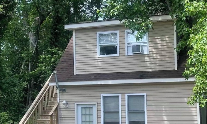 Cape May Court House Apartment | Charming studio in Cape May Court House - perfect for a couples getaway